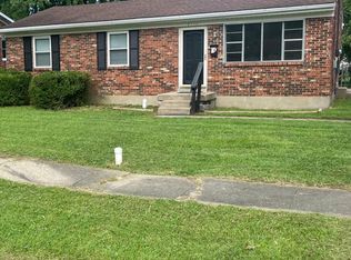 8112 Rocky Gap Rd, Louisville, KY 40214