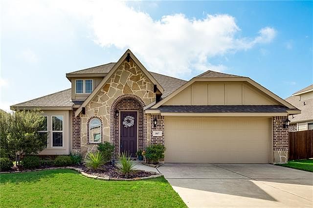 1st image of 807 Star Grass Dr