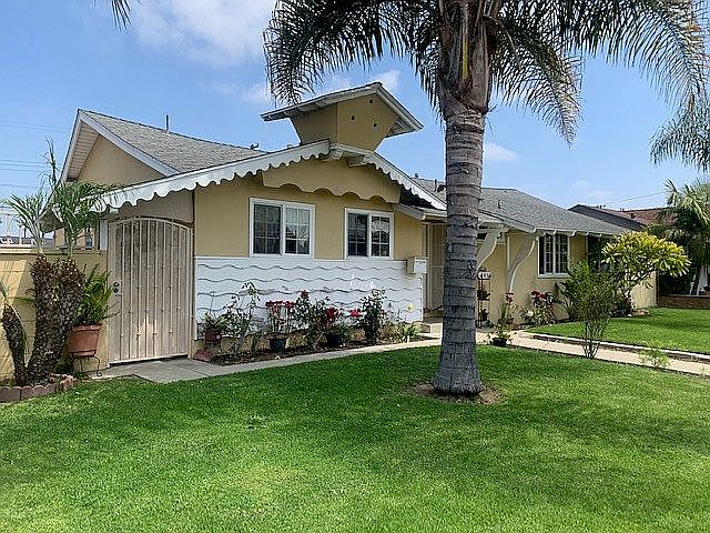 1st image of 2459 W Cerritos Ave