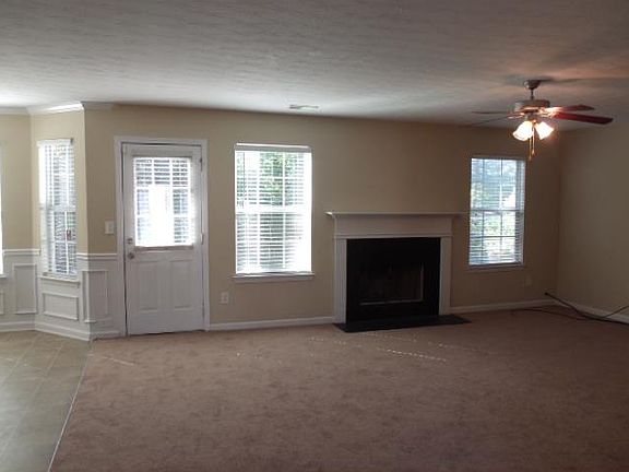 3rd image of 630 Blueangel Dr