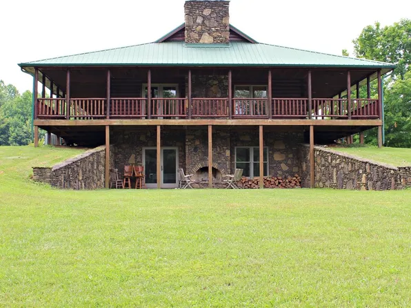 1915 Little Clifty Rd, Big Clifty, KY 42712