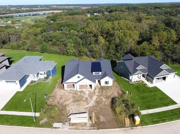 641 Richland Ct, Van Meter, IA 50261