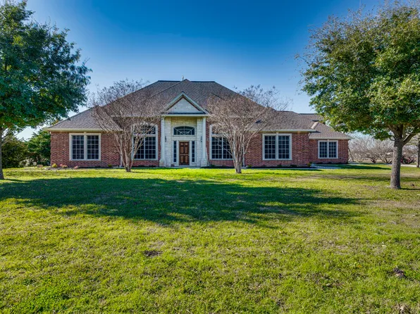 557 Pratt Rd, Red Oak, TX 75154