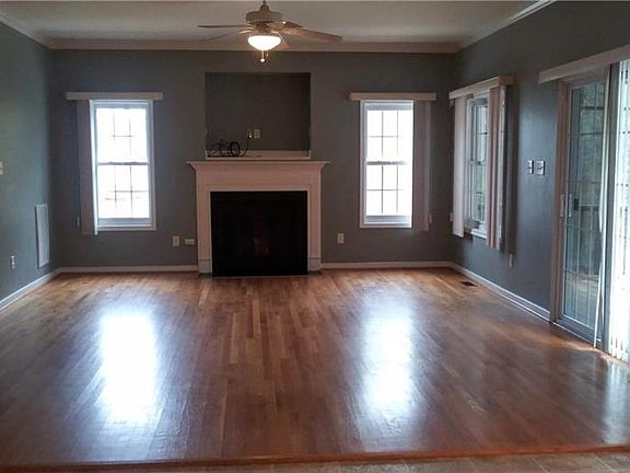 2nd image of 4313 Twisted Oak Dr