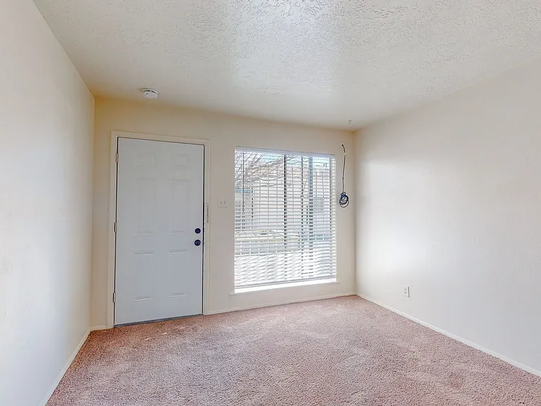 2121 Gold Ave SE — Photo 29