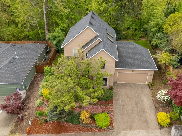 17377 Wake Robin Cir, Oregon City, OR 97045