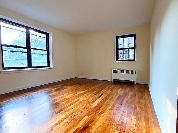 5th image of 2705 Kings Hwy APT 4E