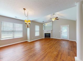 6812 Casey Pl, Louisville, KY 40229