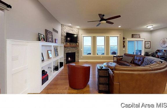 5th image of 2410 Hopwood Dr