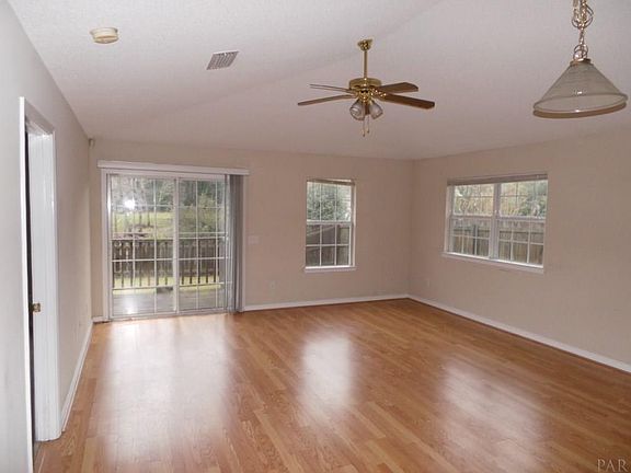 5th image of 2839 Hidden Springs Dr