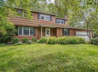 7663 Harwich Dr, Manlius, NY 13104