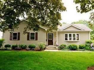 1024 S 6th St, St Charles, IL
