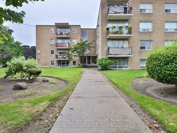 55 Neptune Dr #303, Toronto, ON M6A 1X2