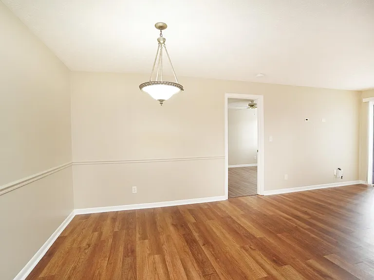 8945 Eagleview Dr #7 — Photo 10