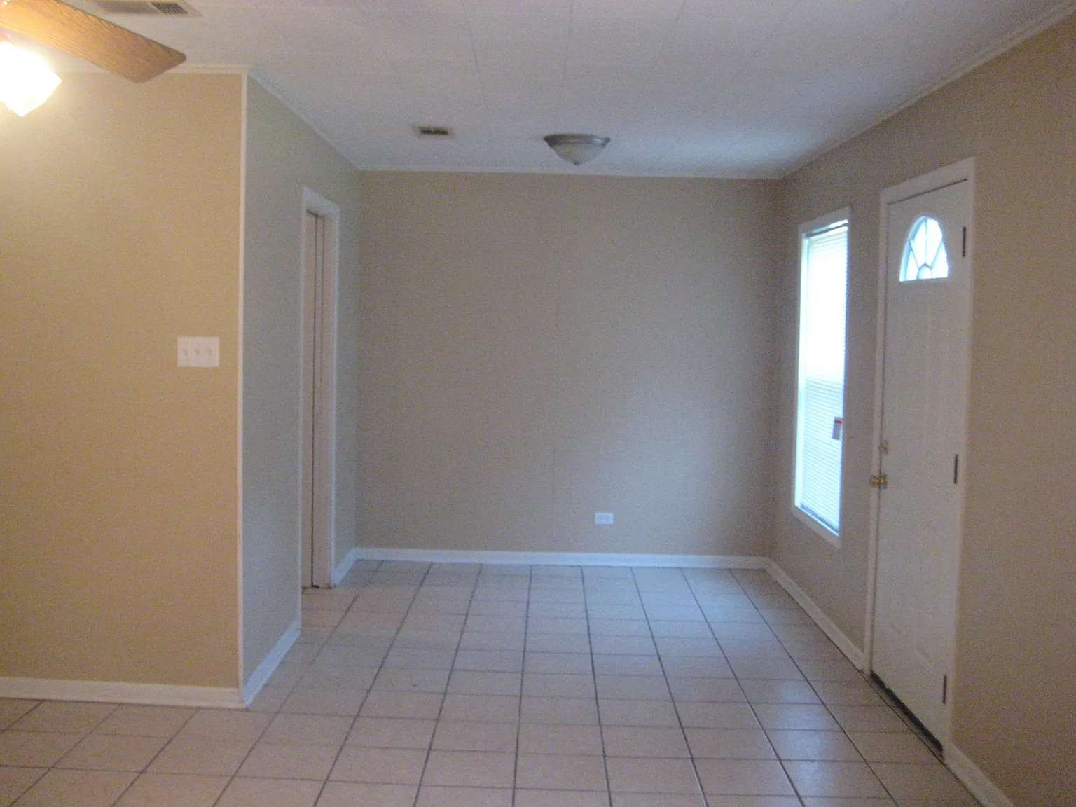413 Eason Pl — Photo 3