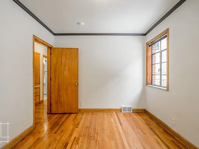1374 E. Broad St. — Photo 34