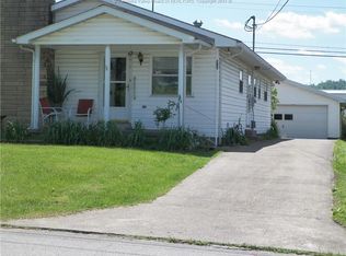 202 W Main St, Belle, WV 25015