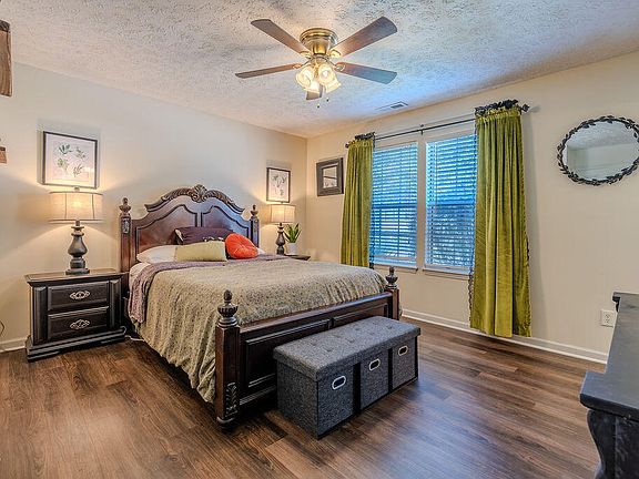 3rd image of 8428 Longfield Dr