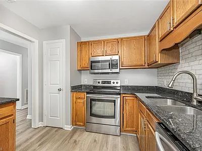 4230 Edith Ln APT D, Greensboro, NC, 27409