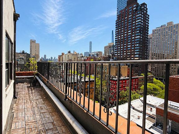 3rd image of 106 W 69th St #Phb