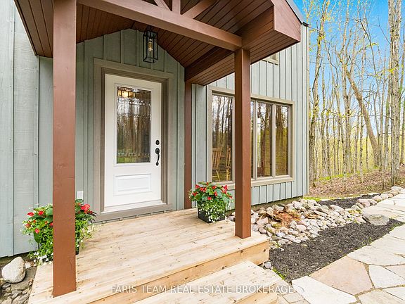 5th image of 46 Huronwoods Dr