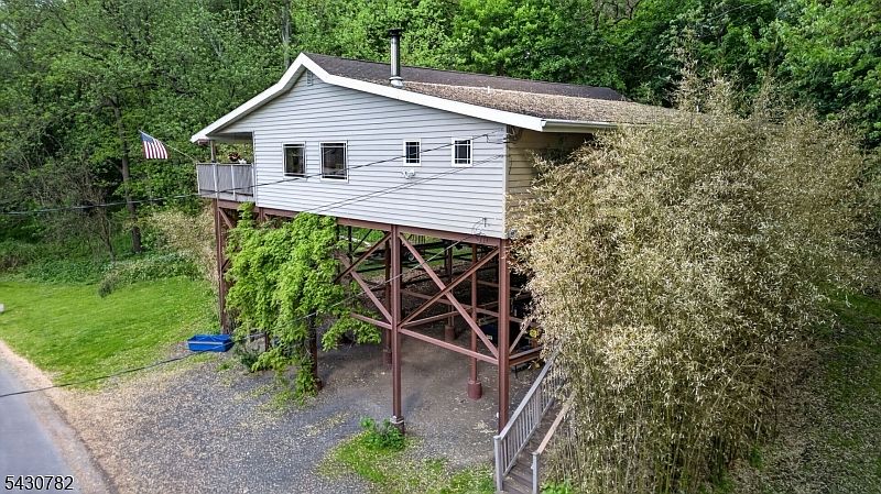 1st image of 2952 River Rd