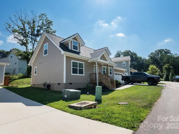 58 Greenwood Fields Dr, Asheville, NC 28804