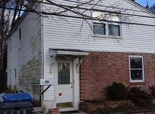52 Inn Pl, Metuchen, NJ 08840