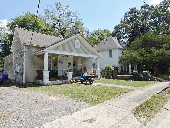 3rd image of 1030 Clifton St
