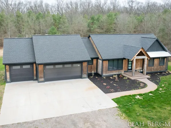 13034 Green St, Grand Haven, MI 49417