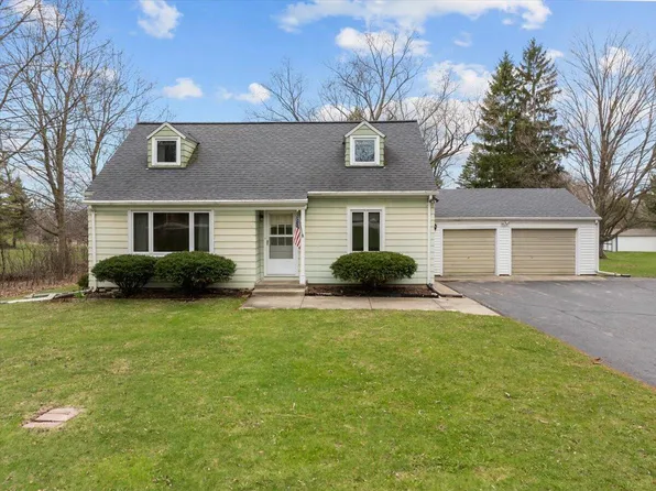 11725 North Granville ROAD, Mequon, WI 53097