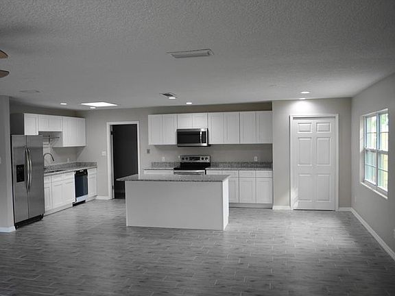 5th image of 104 Loch Arbor Ct