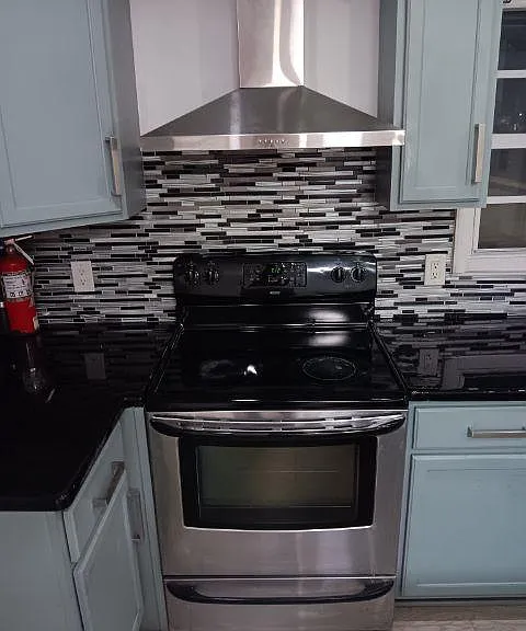 204 NW 11th Ave — Photo 2