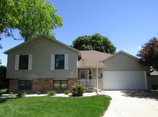 4422 Glen Ln NW, Rochester, MN 55901