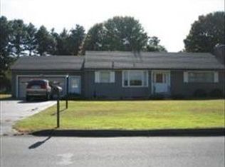 54 Overland Rd, Greenfield, MA 01301