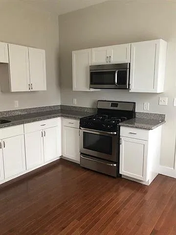 1 bed, 1.0 bath, 634 sqft, $1,250 — Photo 3