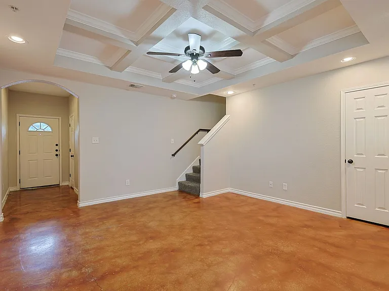 5015 Stowers Blvd — Photo 4