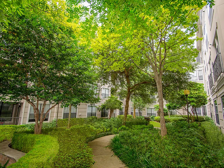 Renaissance at Preston Hollow — Photo 9