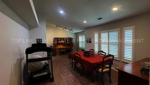 537 N Tommy St Photo 1