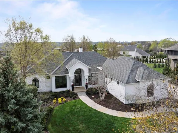 10805 W 141st St, Overland Park, KS 66221