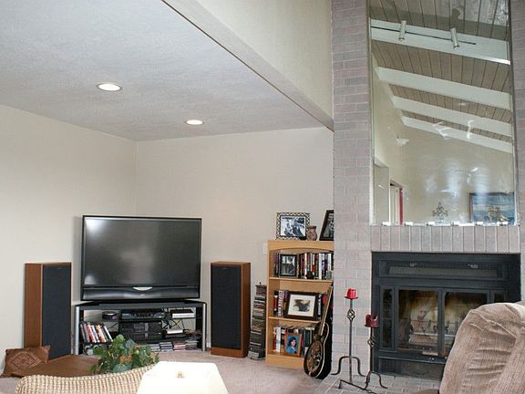 3rd image of 470 Hillcrest Place 2 #2