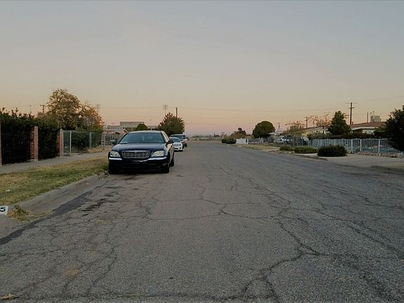 4th image of 5301 Tropicana Ave