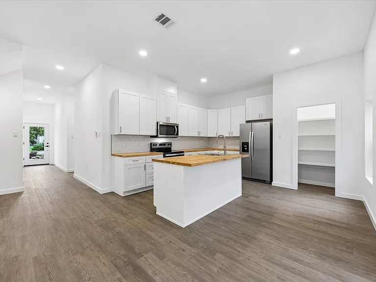 26 Wood Glen Dr — Photo 6
