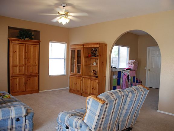 4th image of 3301 W Genoa Way