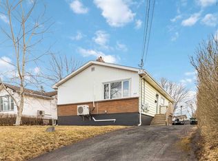 105 Mount Edward Rd, Dartmouth, NS B2W3K9