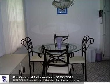 4th image of 339 Markham Cres #P