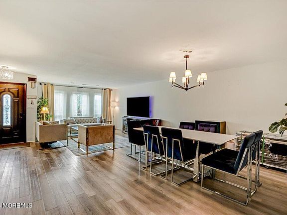 5th image of 125 Bedford Pl