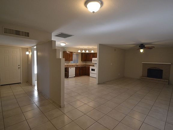 2nd image of 918 W Angela Dr