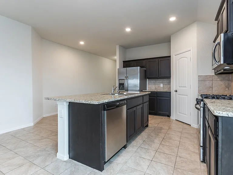 6901 Freeboard Way — Photo 17