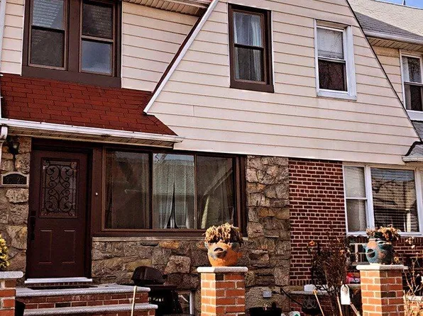 3026 87th St, East Elmhurst, NY 11369